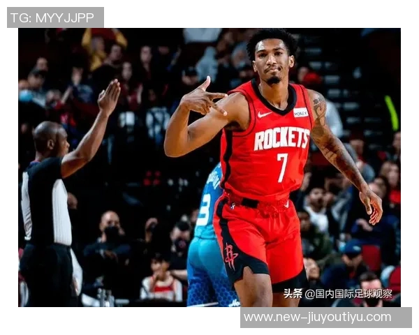 克雷格波特强势突破撤步远投被犯规成功打成3加1 克雷格波特强势突破撤步远投被犯规成功打成3加1