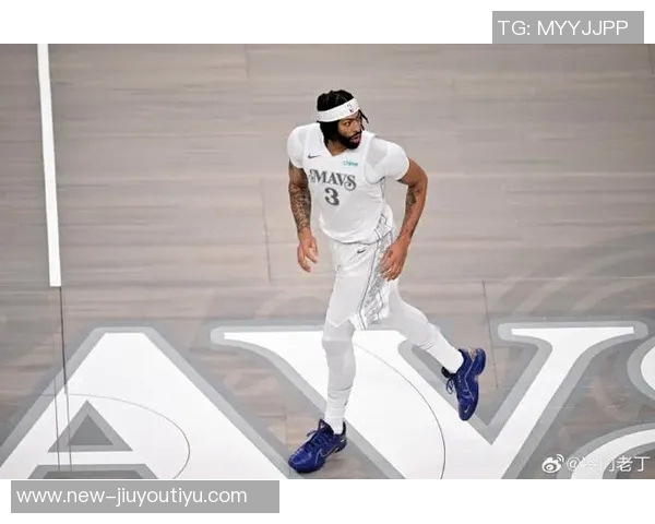 浓眉复苏如日中天19投14中砍下29分8篮板闪耀全场重振球队士气 浓眉复苏如日中天19投14中砍下29分8篮板闪耀全场重振球队士气