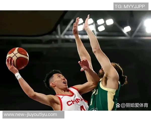 杨瀚森需克服沟通障碍理解教练意图才能快速融入球队节奏