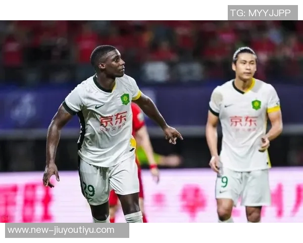 国安与大埔上半场战成平局张玉宁领黄牌控球率高达七成